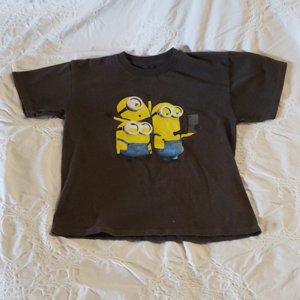 Minions Official T-shirt Size Medium